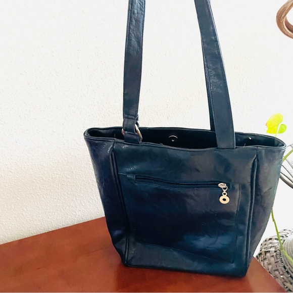Utility pocket Navy blue vegan leather tote - Picture 2 of 6